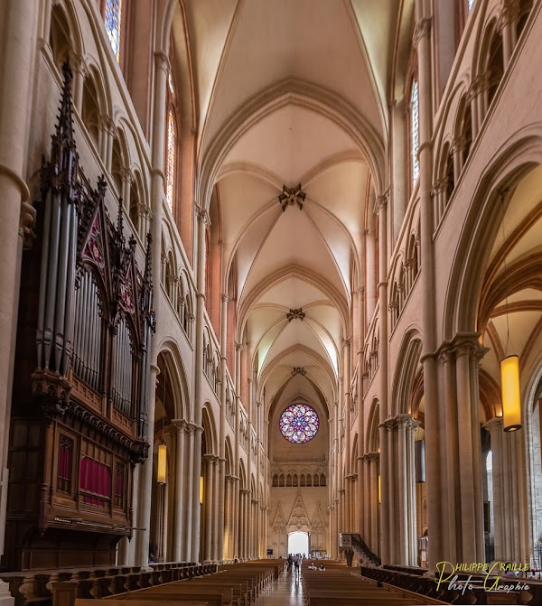 Saint-Jean-Baptiste Cathedral 2