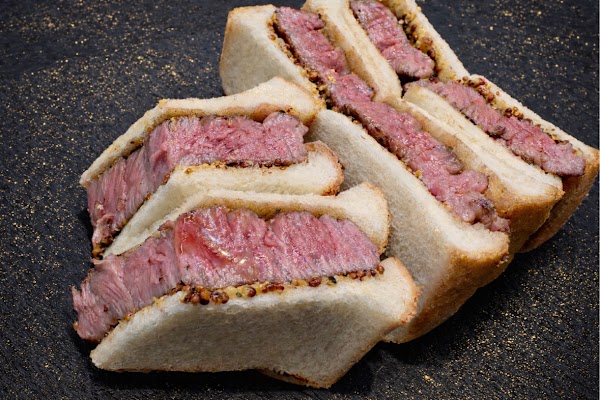WAGYU SUSHI and SANDWICH Tsukiji Wine Stand 88 4