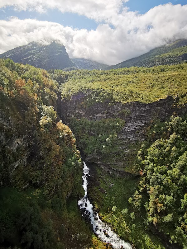 Flydalsjuvet 2