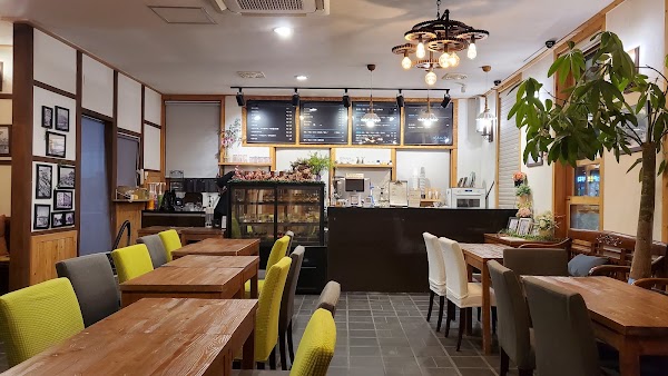 Miz Cafe