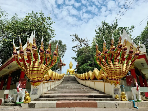 Wat Phra Yai 5