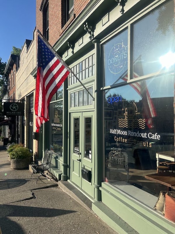 Half Moon Rondout Cafe Coffee and Donuts