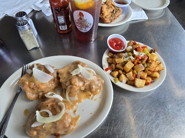 Lo-Lo's Chicken & Waffles 4