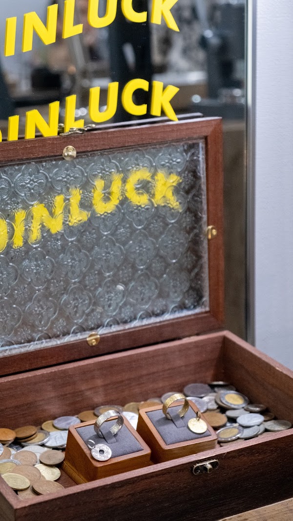 COIN LUCK 広島店 4