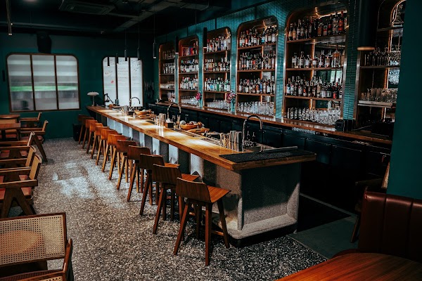 Bar Spirit Forward 1