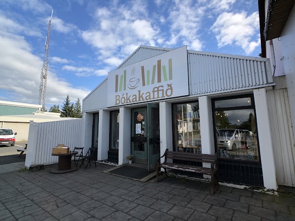 Bókakaffið - Books & Coffee 1