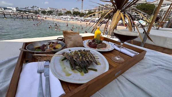 Hyde Beach Cannes 4