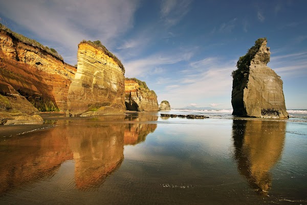 Three Sisters and the Elephant Rock 1