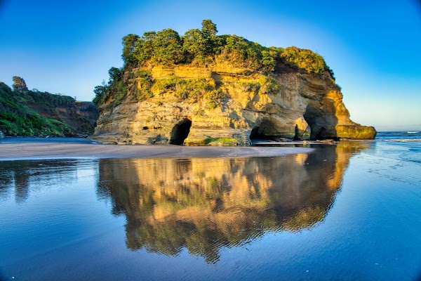 Three Sisters and the Elephant Rock 5