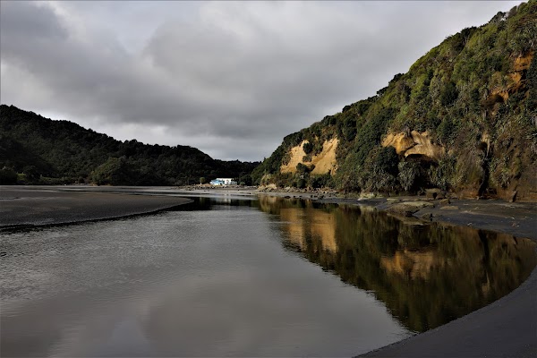 Three Sisters and the Elephant Rock 2