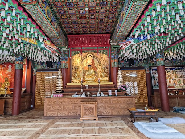 Baekdamsa Temple 1