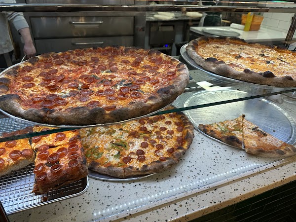 Cello's Pizzeria 3