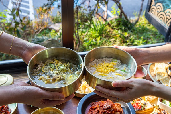 녹두꽃(한식 우리콩요리전문점)/ Nokdukkot (Korean Soybean Cuisine Restaurant)/ (韓国伝統大豆料理専門店)/ (韩国传统大豆料理专门店) 3