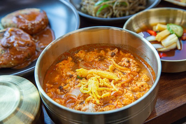 녹두꽃(한식 우리콩요리전문점)/ Nokdukkot (Korean Soybean Cuisine Restaurant)/ (韓国伝統大豆料理専門店)/ (韩国传统大豆料理专门店) 2