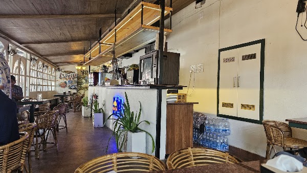 CLUB HOUSE RESTAURANT 2