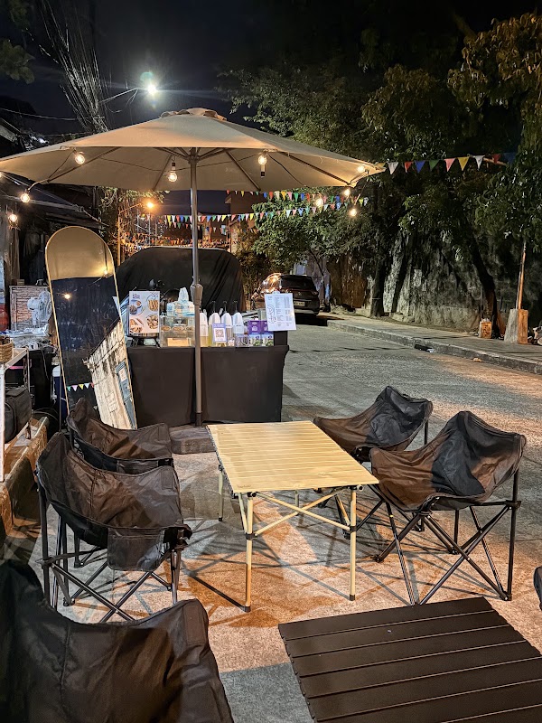 Curbside Cafe