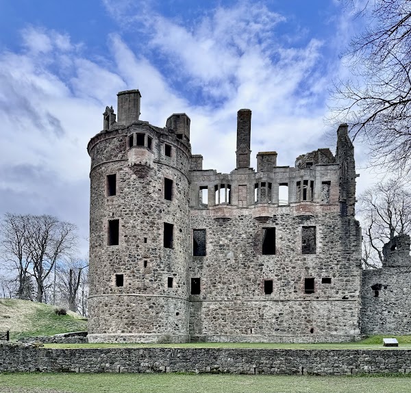 Huntly Castle 5