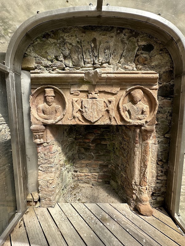 Huntly Castle 4