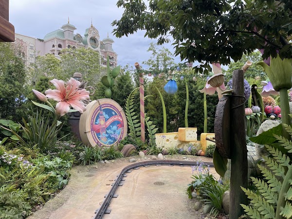 Fairy Tinker Bell’s Busy Buggies 1