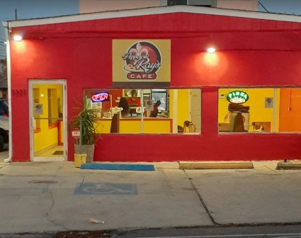 Pepperoni Ray's Cafe
