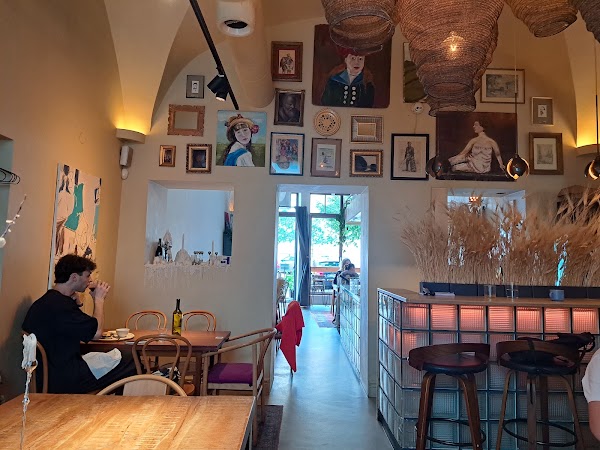 Mon Nom Bistro 2