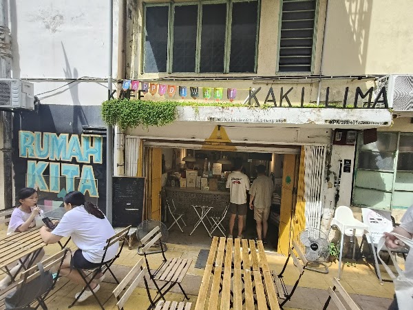 Kaki Lima Kluang