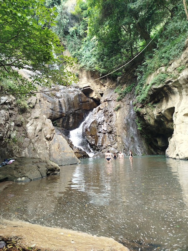 Kuda Ravana Ella waterfall 5