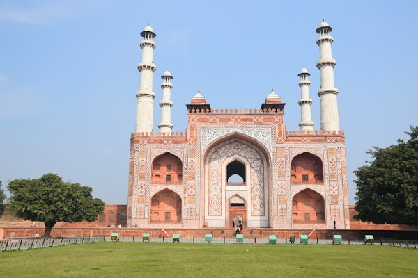 Itmad-ud-Daula 4