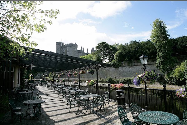 The Terrace - outdoor dining 1