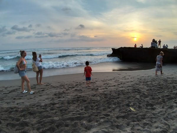 Batu Bolong Beach 4