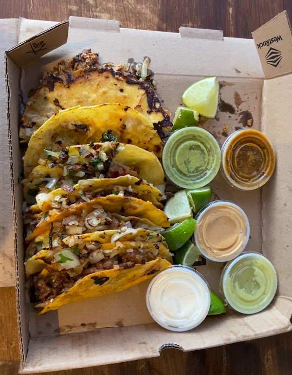 The Fat Dog - Mexican Foodtruck 2