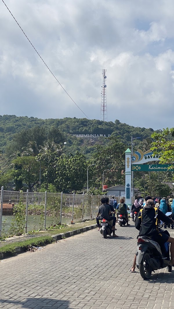 Pelabuhan Karimunjawa 2