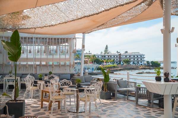 Karavi Restaurant