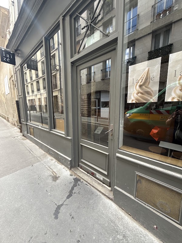 Laïzé Sainte-Avoye 2