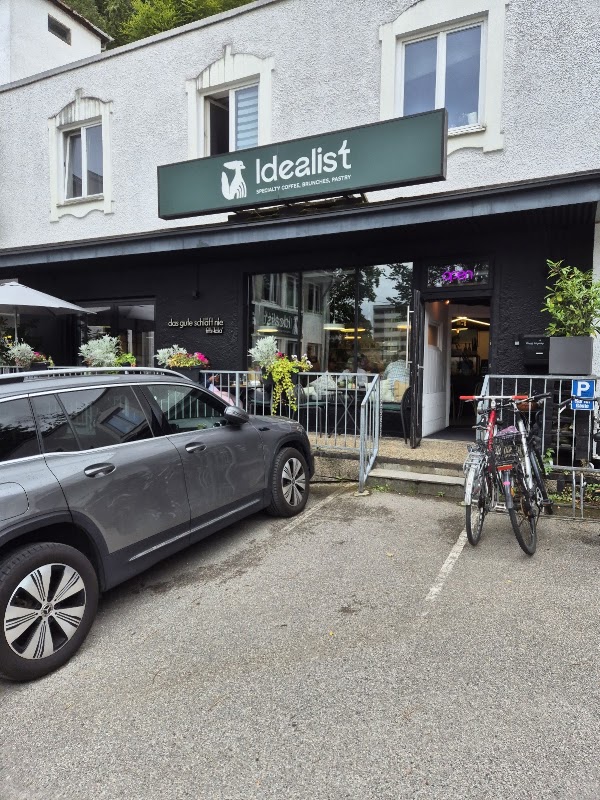 Idealist - brunch all day long, specialty coffee, pastries