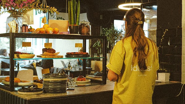 Idealist - brunch all day long, specialty coffee, pastries 3