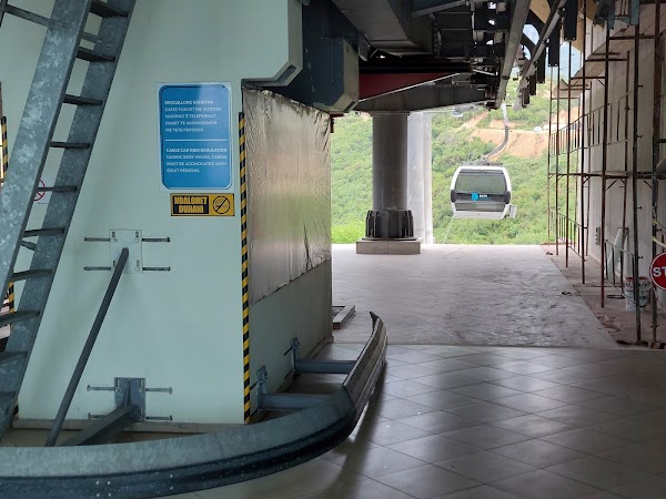 Dajti Ekspres Lower station)