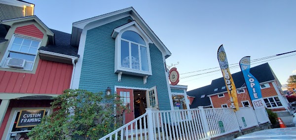 Auntie's House Bakery and Chocolatier 4