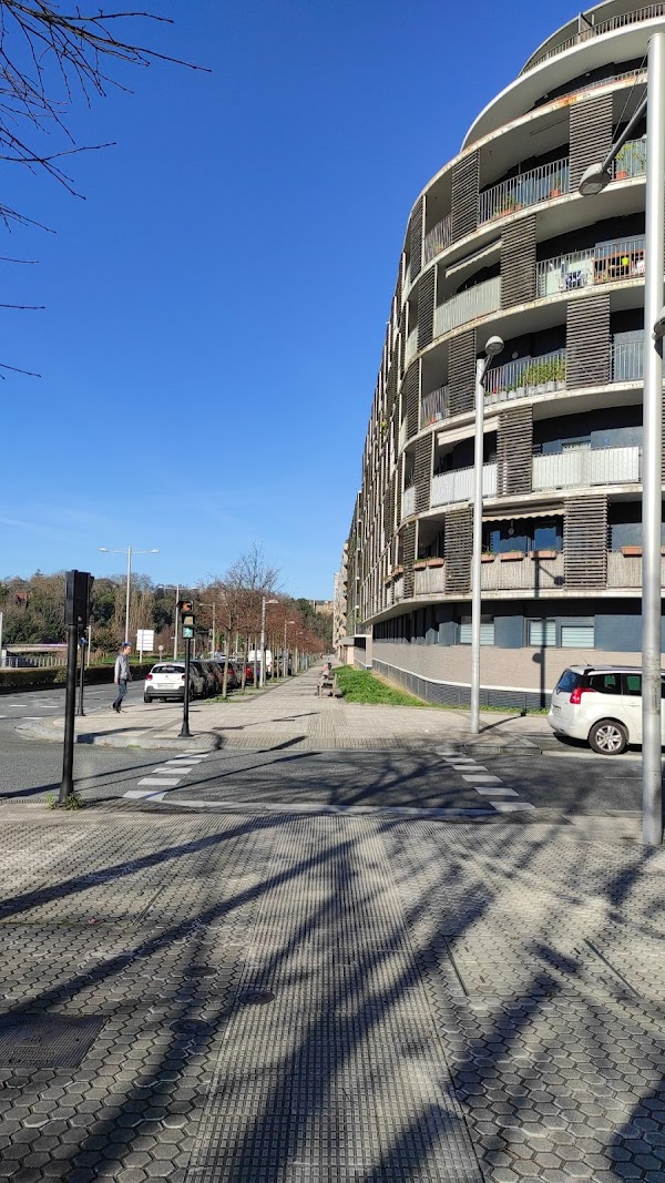Loiolako Erriberako Pasealekua 1