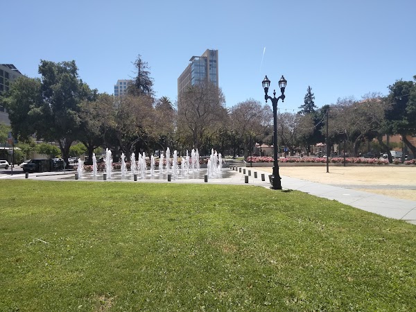 Plaza de Cesar Chavez 5