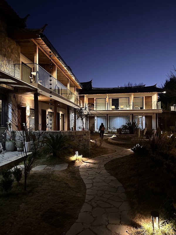 LiJiang Mountion Spring Resort