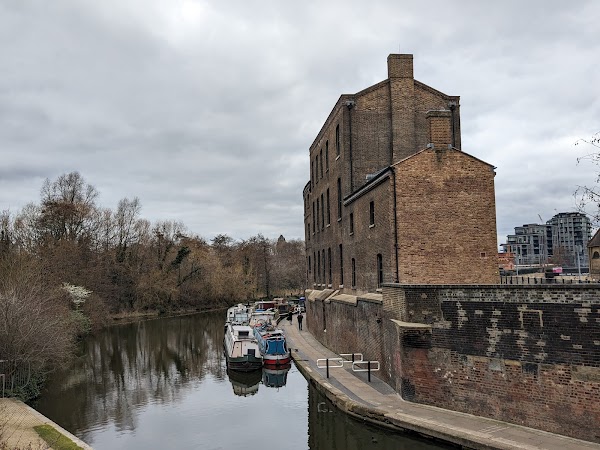 Lewis Cubitt Square 3