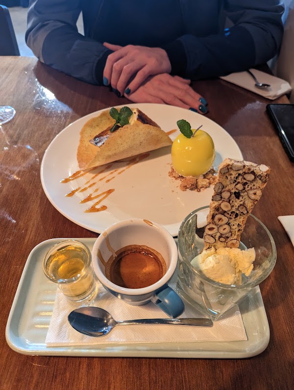 Blue Lake Eatery & Bar 2