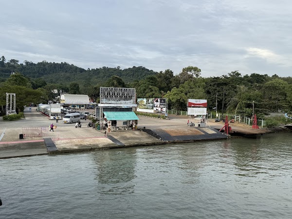 Koh Chang Pier (Ao Thammachat) 1