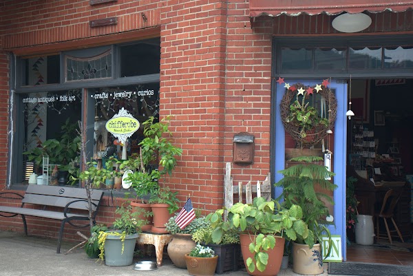 Chifferobe Home and Garden