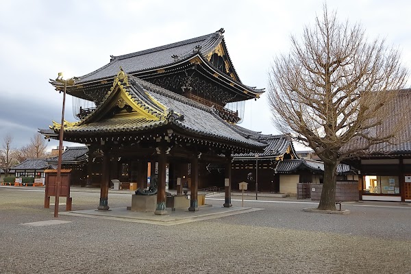 Higashi Hongan-ji Temple 1
