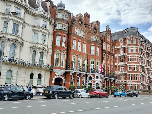 Kensington High Street 5