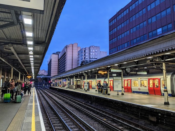 Kensington High Street 3