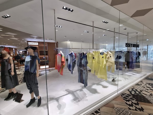 ISSEY MIYAKE Siam Discovery
