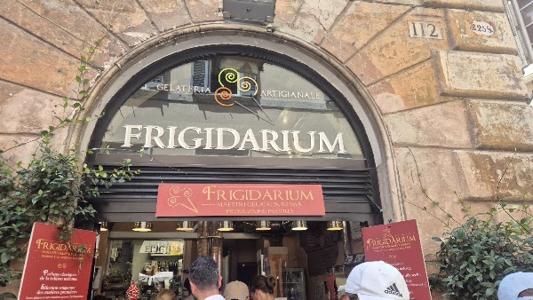 Frigidarium 2